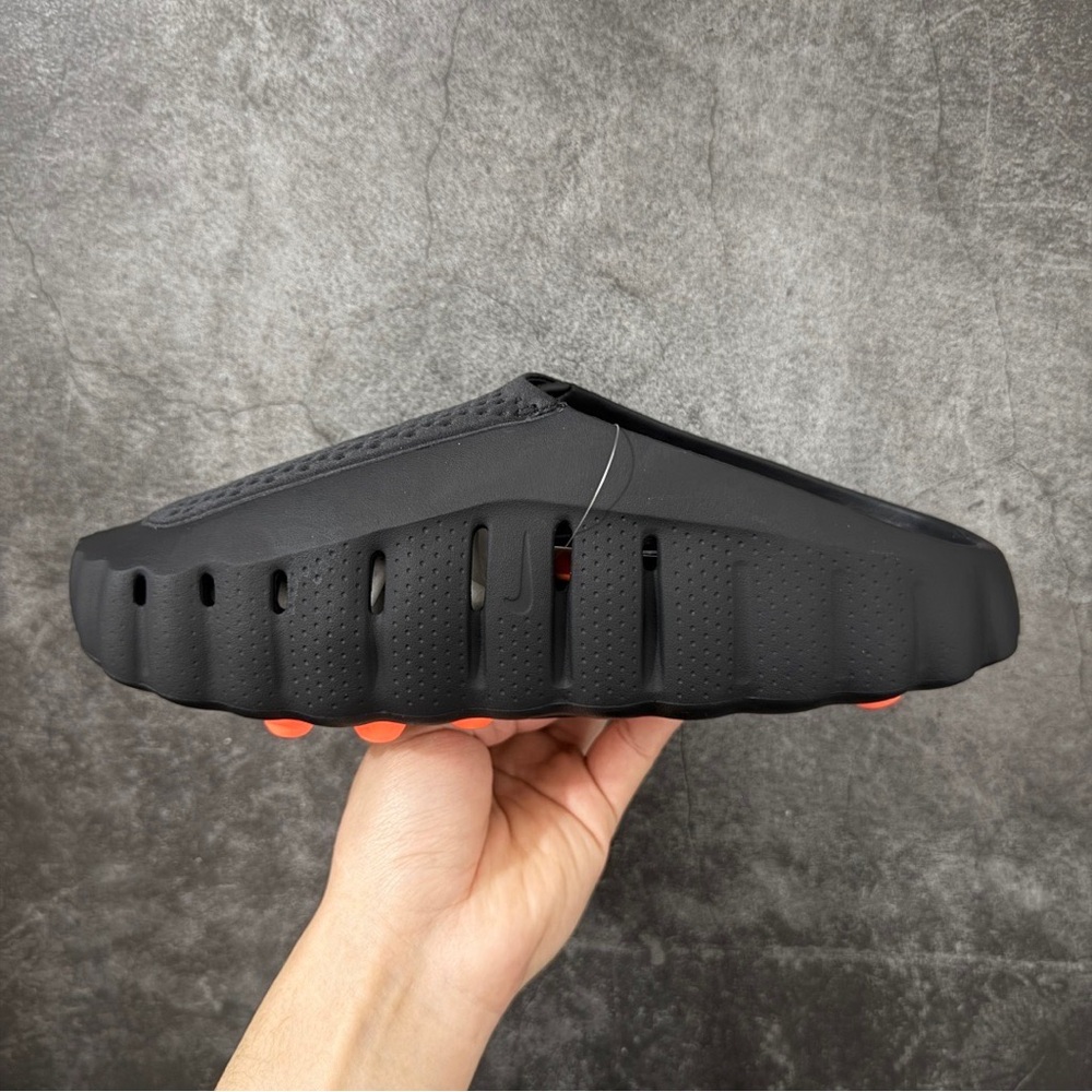 Brand New Black Nike Foot Massage
Slippers
